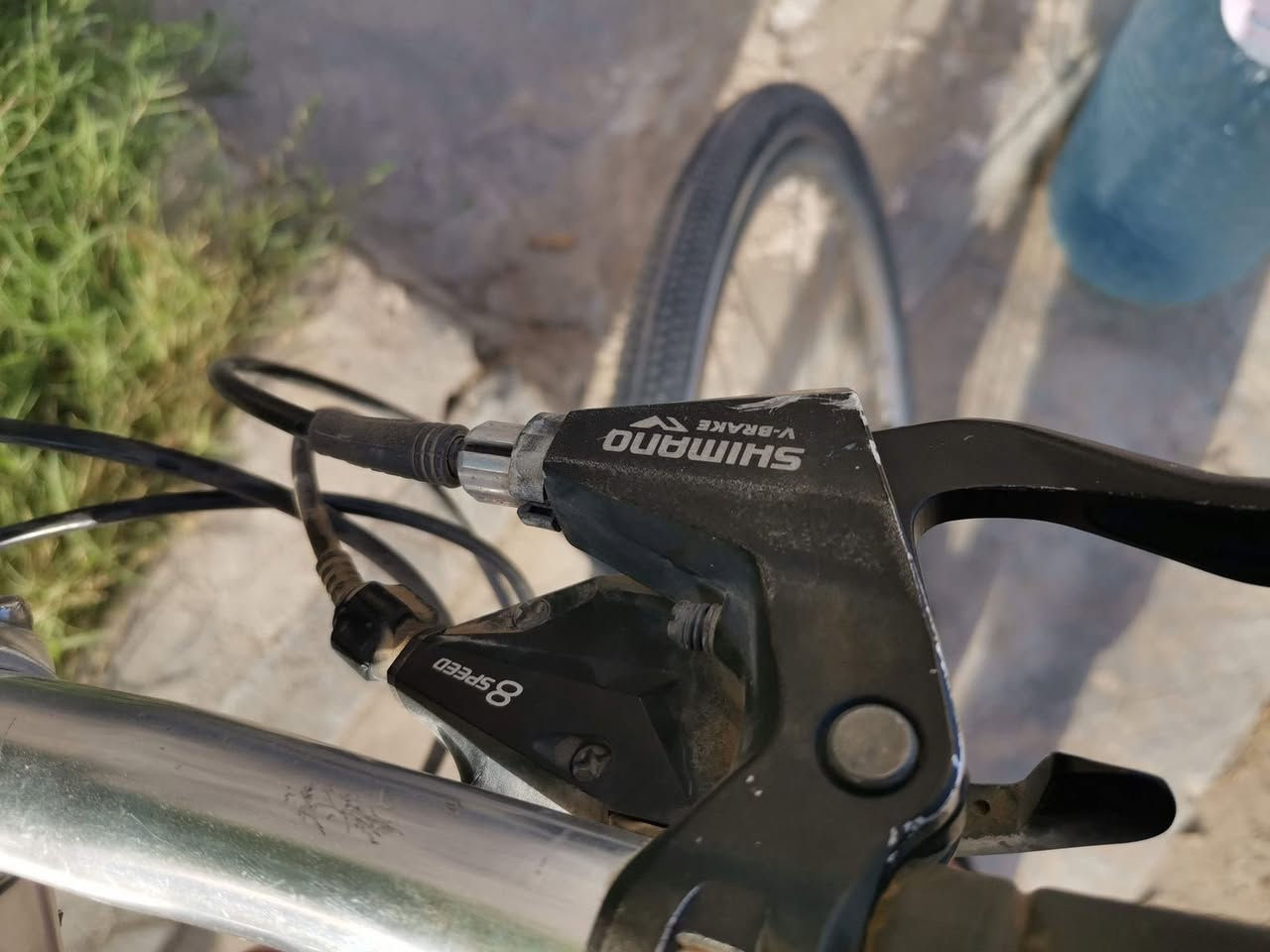 بايسكل من ماركة Giant
-عدد السرعات 8
-مكينه شيمانو الأصلية 
-نوع الهيكل ألمنيوم خفيف الوزن جدا 
-يعتبر بايسكل هجين بين التنقل و السرعة
-لون زهري
البايسكل نضيف و استعمال قليل و سبب البيع لان راح أسافر
السعر 220الف وبي مجال للطيبين


**إذا كنت صاحب هذا الإعلان وتريد حذفه لأي سبب، رجاءا أرسل رسالة إلى الدعم الفني**