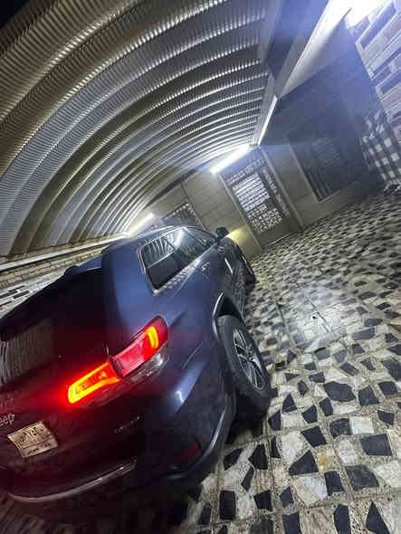 جيب 2020لمتدد فول مواصفات  حادث جاملغ او بنيد او صار بيها حزام جمالية او اثر شخوط بصيطة 
1 فتحة سقف
2 صندوق كهرباء
3 لايت زنون 
4 تشغيل عن بعد 
5 رادار خلفي 
6 رادار جانبي(نقط عمياء)
7 كشنات تدفئة 
8 كشنات كهرباء 
9 كشنات خزن ميموري 
10 تبريد ثلج ❄️ 
سيارة خير من الله او بلعافية على الياهذها 
السعر 175 اوبيها مجال***********
