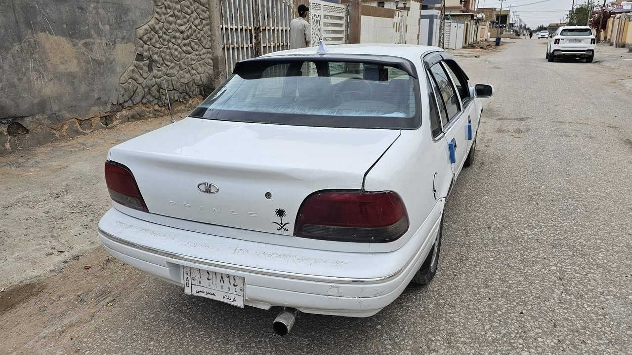 السلام عليكم شباب برنس للبيع موديل 96 باسمي مكينه وكير مكفولات السياره حلوه ونضيفه اجمل من الي بالصوره وصبغها جديد السياره عارضها 37 وبيها مجال بسيط حك الجيه الاستفسار ع الرقم***********
