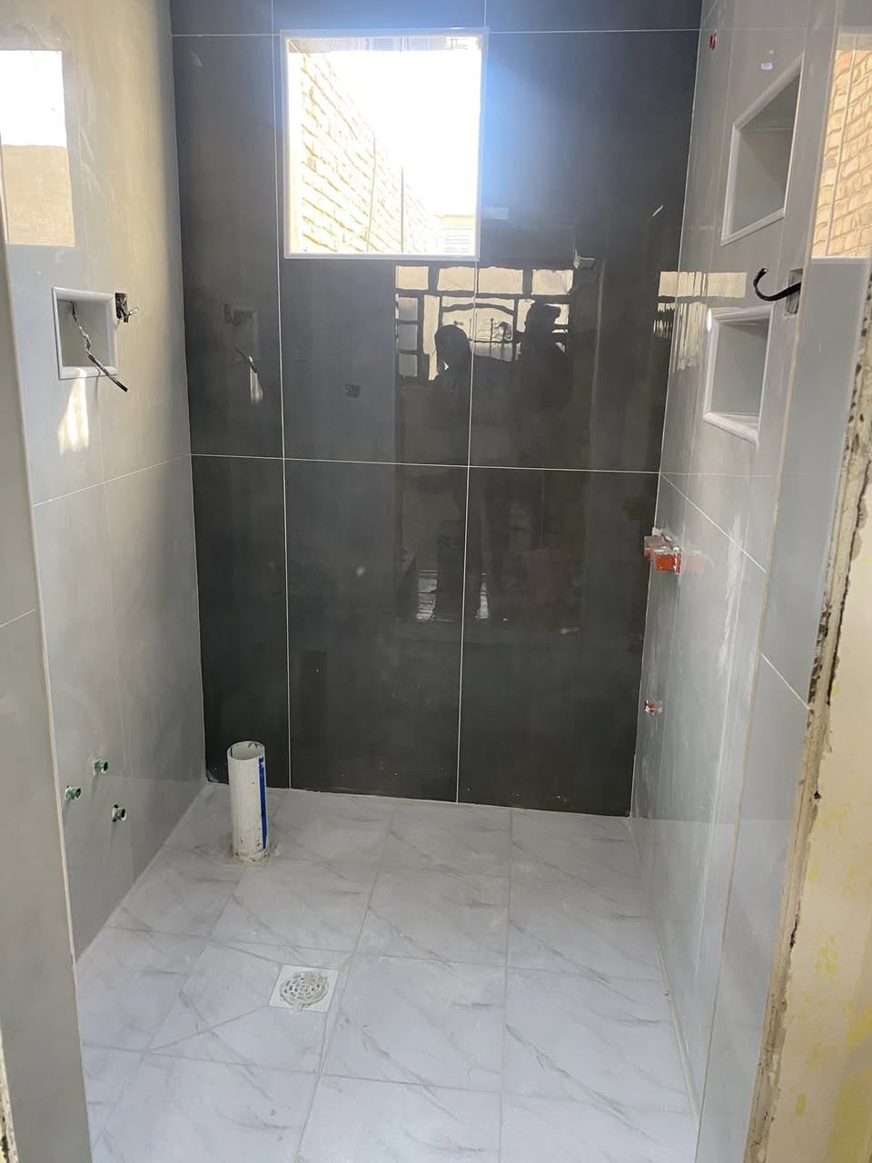 السلام عليكم خلفه سيراميك متفرغ حلاين اليحب يتصل ودلل ***********وتساب
