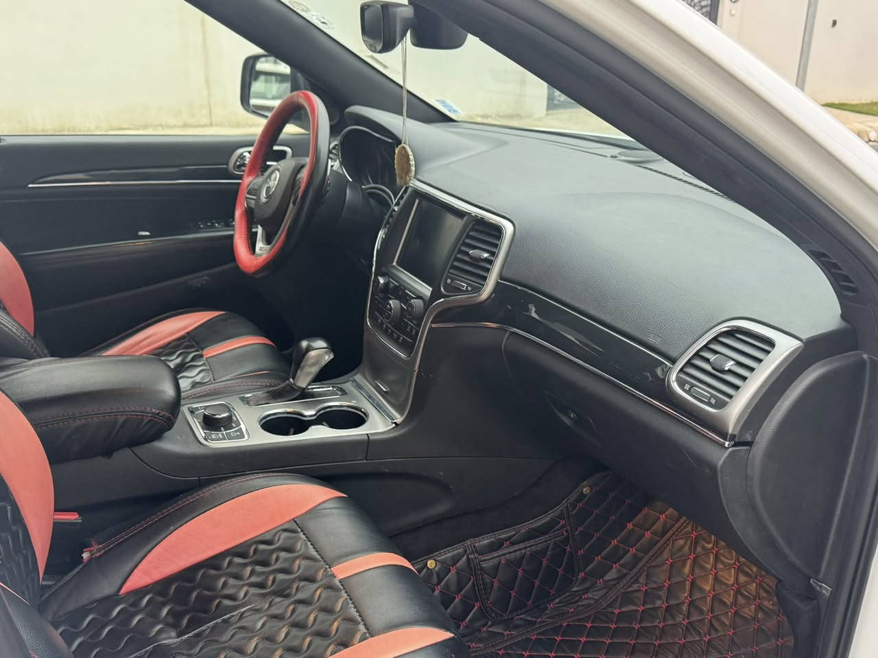 جيب كراند شيروكي
تريل هوك 2017


**إذا كنت صاحب هذا الإعلان وتريد حذفه لأي سبب، رجاءا أرسل رسالة إلى الدعم الفني**