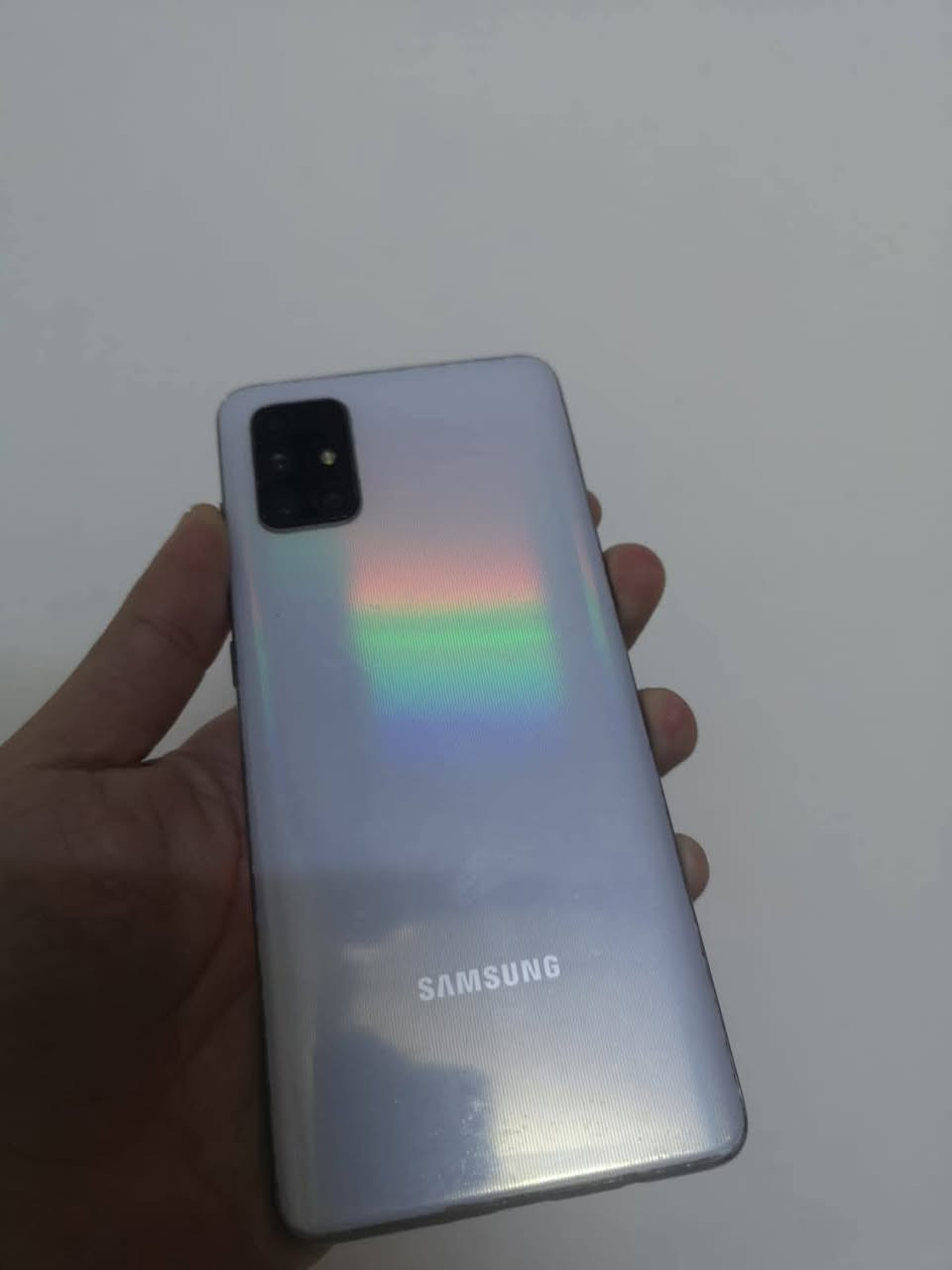السلام عليكم سامسونج كالكسي A71 ذاكره 128 بطاريه ممتازه
الجهاز كلش نظيف مال بيت استخدام قليل جدا 
للمراوس مع انفنكس شعندك موبايل نزل 
مكاني بغداد المشتل 
للتواصل : ***********
