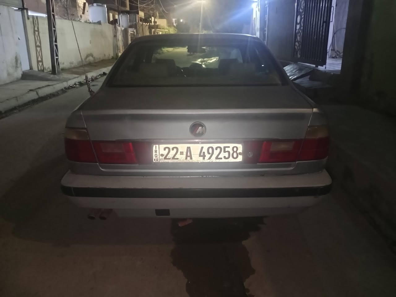 سلام عليكم سياره بي ام موديل 1993 الحجم 525 كهربائيات شغالات تبريد شغال رقم اربيل مابيه ولاصبغ ولا دعمه مابيها تبديل ولا قطعه العنوان ديالى بعقوبة المفرك السعر 55 وبيها مجال الرقم***********
