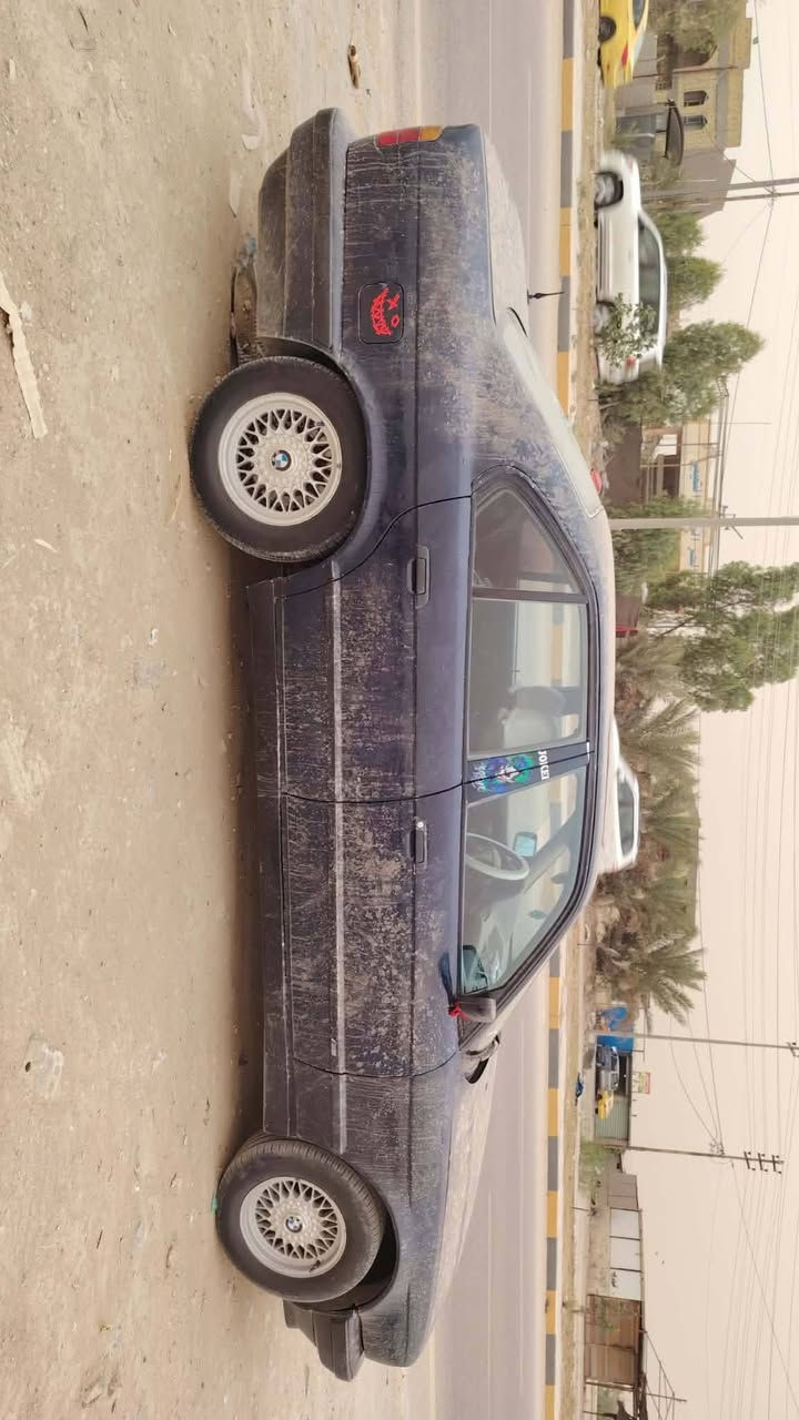 سلام عليكم بي ام دبليو موديل 92 هزه وسنويه جديد اصل 520 رقم بغداد  مكينه كير تبريد كله خير من الله هسه عليها مكينا 525 شلعه تشك الكاع غرفه جلد منضومه زنون سدر جديد تخم تاير سياره متعوب عليها لي الشراي اتصال *********** ما متواج 
سعر السياره 58 وبيعا مجال حك جيه

فيس مكان بابل الشراي يدلل
