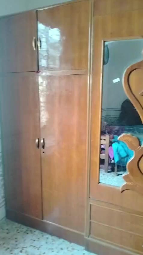 مكلفه بلنشر غرفه للبيع نقص صوميه السعر ٣٥٠ قفل مكانه النيل للاتصال ع الرقم ***********
