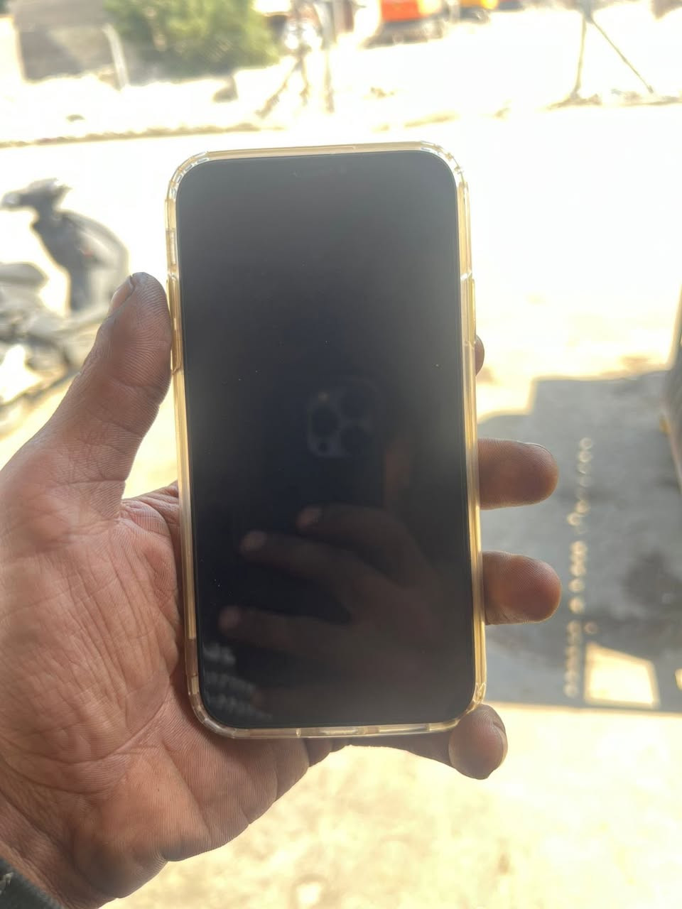 للبيع آيفون ١١
كامل من كلشي ما مفتوح 

وهاي صور كدامك 

مكاني بغداد بلديات 

الرقم ***********

اهلاً وسهلا
