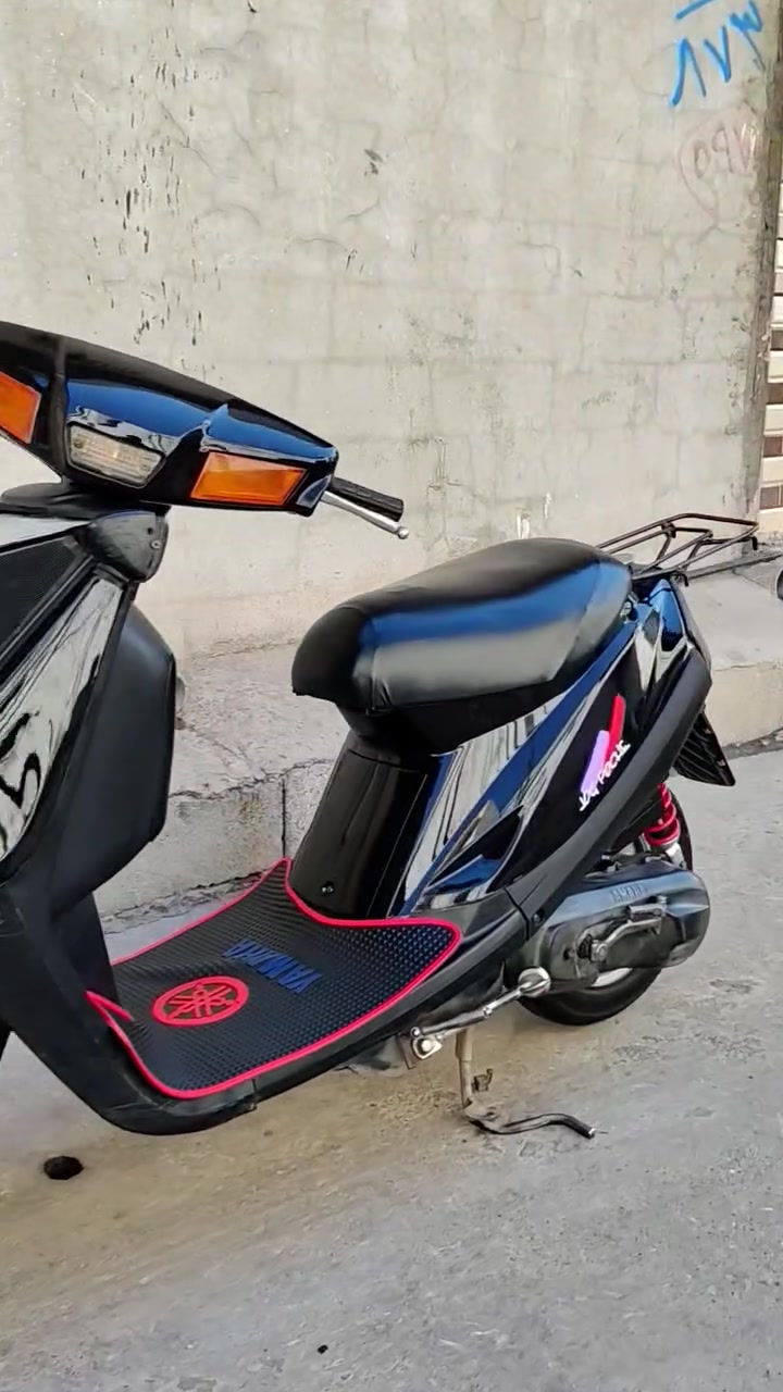 ماطور بزون للبيع ويرمنيه كله شغاله ماطور نضيف حييل مكان موصل القديمه السعر 350وبي مجال ***********
