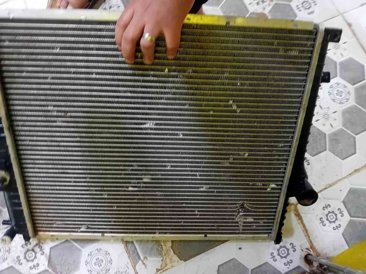 السلام عليكم بك لايتات زعرة زوج نضاف وزوج الإشارة مكسورة وراديتر بي زرف واحد جديد حاويه بس بي زرف واحد بلبوري يتصلح قيم واخذ


**إذا كنت صاحب هذا الإعلان وتريد حذفه لأي سبب، رجاءا أرسل رسالة إلى الدعم الفني**