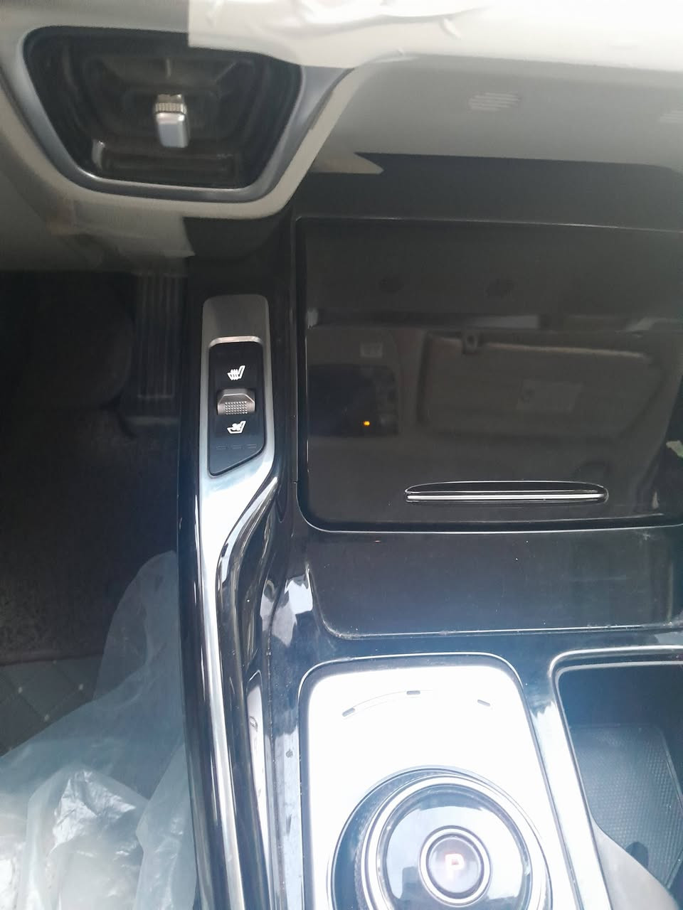 سورنتو23رقم أربيل الدولي مكفوله كفاله عامه ماعدا شخط بسيط اسفل الباب مقدار اصبع السياره مغلفه بالكامل ppFضمان ١٠ سنوات ٦سلندر ٧راكب كيرماوس سايد بريك كهرباء ٤ كامرات بنوراما تدفئه وتبريد بالكشنات السياره فول للأخير ماشيه ٥٤ جديدا جدا مافتوح برغي بيها السعر 305بيع اومراوس بسياره اقل موجوده بكربلاء هاتف ***********
