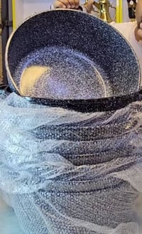 مقاس ٤٤ • حجم كبير