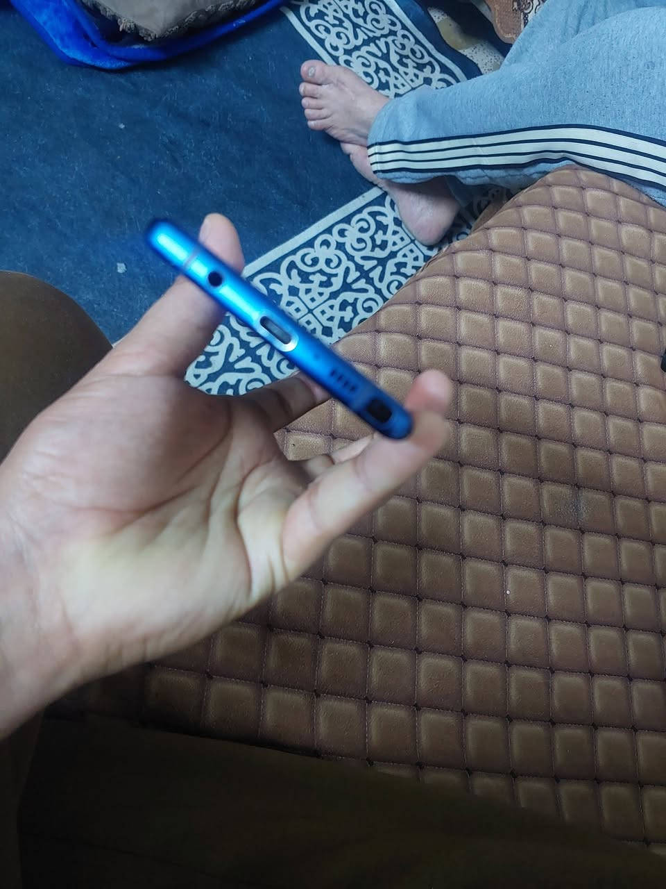 نوت ٩.  نظيف كلش
نقص فقط القلم 
فقط جهاز.    سعر ٢٥٠


**إذا كنت صاحب هذا الإعلان وتريد حذفه لأي سبب، رجاءا أرسل رسالة إلى الدعم الفني**