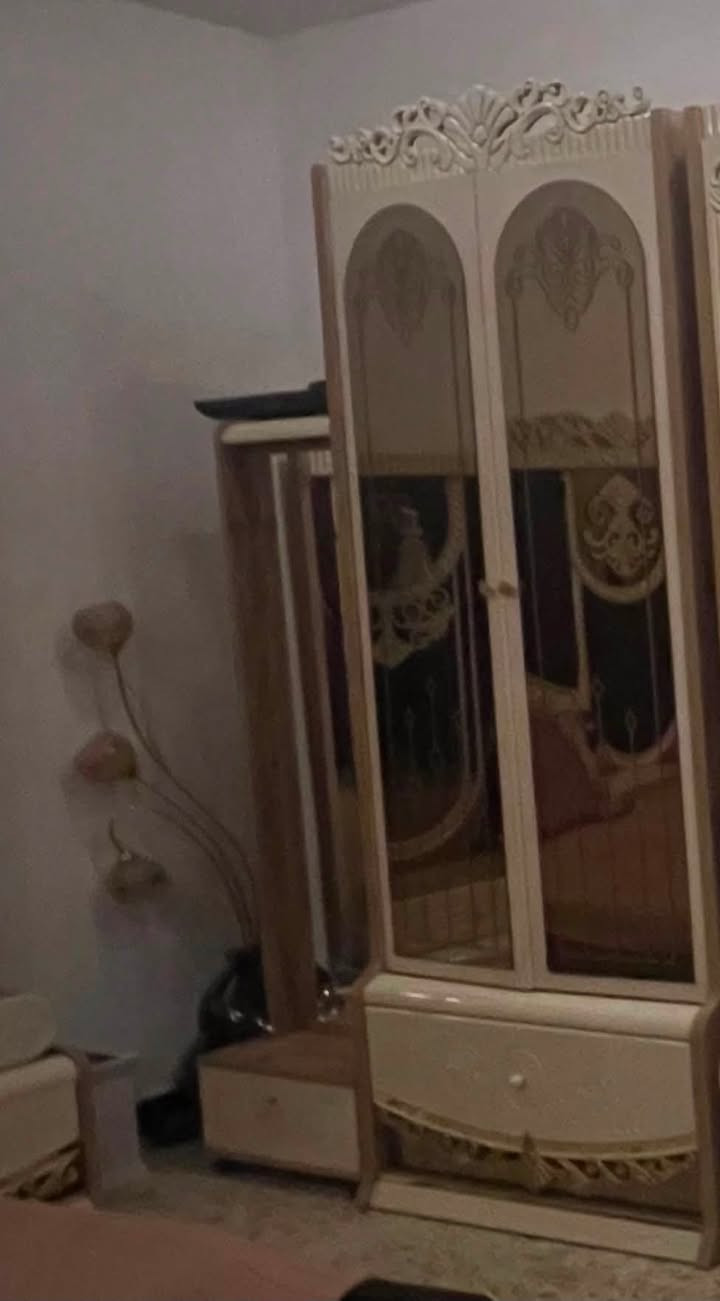 غرفة نوم للبيع مكاني المشتل شارع المدارس
تواصل واتساب***********
