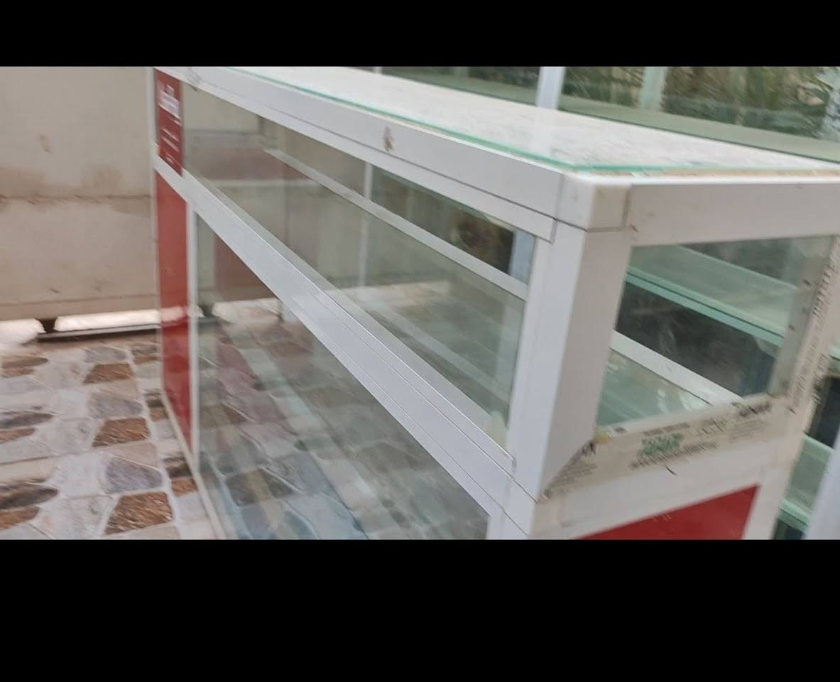 للبيع يرهمن لكلشي اسواق موبايلات مكانهم بعقوبة اتصال على الرقم *********** سعرهن 200 الف
