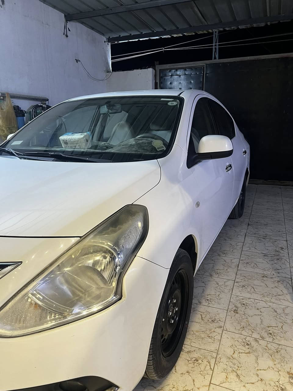 ┊•̣̇ٱلْسَلآإمّ عَلْيّكَمُ وَرَحَمُةٌ ٱلّلـھٌ ༅
نيسان هندي البليته الزركة مديل ((٢١)) 
رقم اربيل تنتهي بعد اربع اشهر
ماشيه ((١٥٣))قابله لزياده
سياره نظافه ٩٠٪؜ 
ملاحظة
((بيهه صبغ بالمدكر الخلفي قليل مثل ماموضح بالصوره ))والباقي كفاله
حداديه ٩٠٪؜
تايرات كدام صار سبوع من شادهن
محرك كير خير من الله 
السعر ١١٥ 
***********
البصره ابو الخصيب
