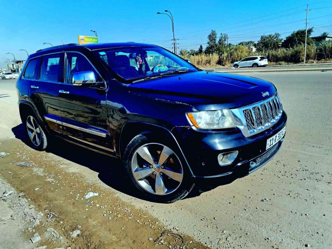 السلام عليكم للبيع جيب اوفر لاند 2012 رقم بغداد بسمي  السياره 1ــ1
جكات فورويل بنرامه اشاير مري تشغيل عن بعد جنطه كهربائيّة تبريد قطعتين يدات نيكل مكينه 6سلندر تخم تاير جديد حداديه نص عمر كشنات كهربائيّة هوكات امامي وخلفي شاشه غلابه حادث امريكا جاملغ امامي  
وهنا بلعراق شخط 3 قطع ونصبغن 
***********
