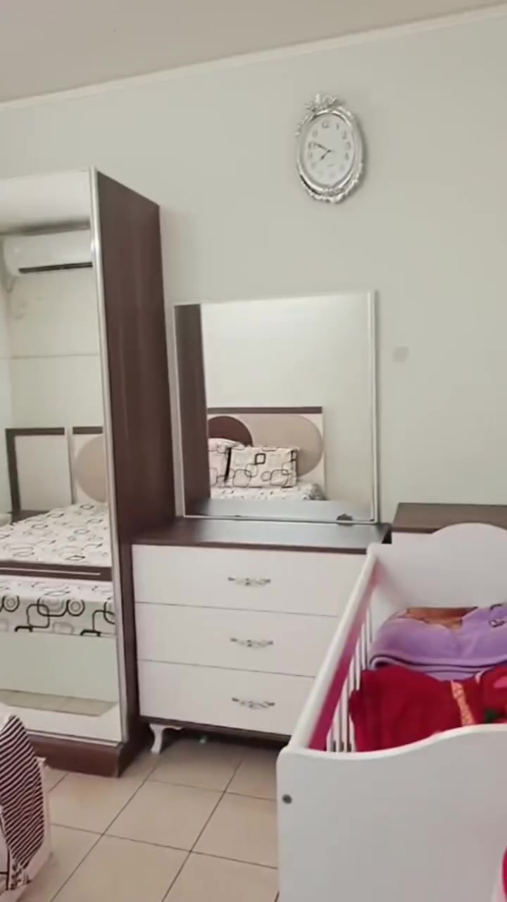 غرفة نوم خمس قطع نقص كومدي واحد السعر ٢٥٠ وبيهة مجال للشراي


**إذا كنت صاحب هذا الإعلان وتريد حذفه لأي سبب، رجاءا أرسل رسالة إلى الدعم الفني**