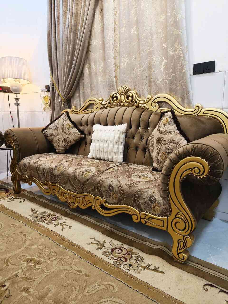 تخم ملكي10 مقاعد مع سيت طبلات نضافته 100٪ العنوان الحرية للاستفسار خاص او الاتصال على الرقم ***********
