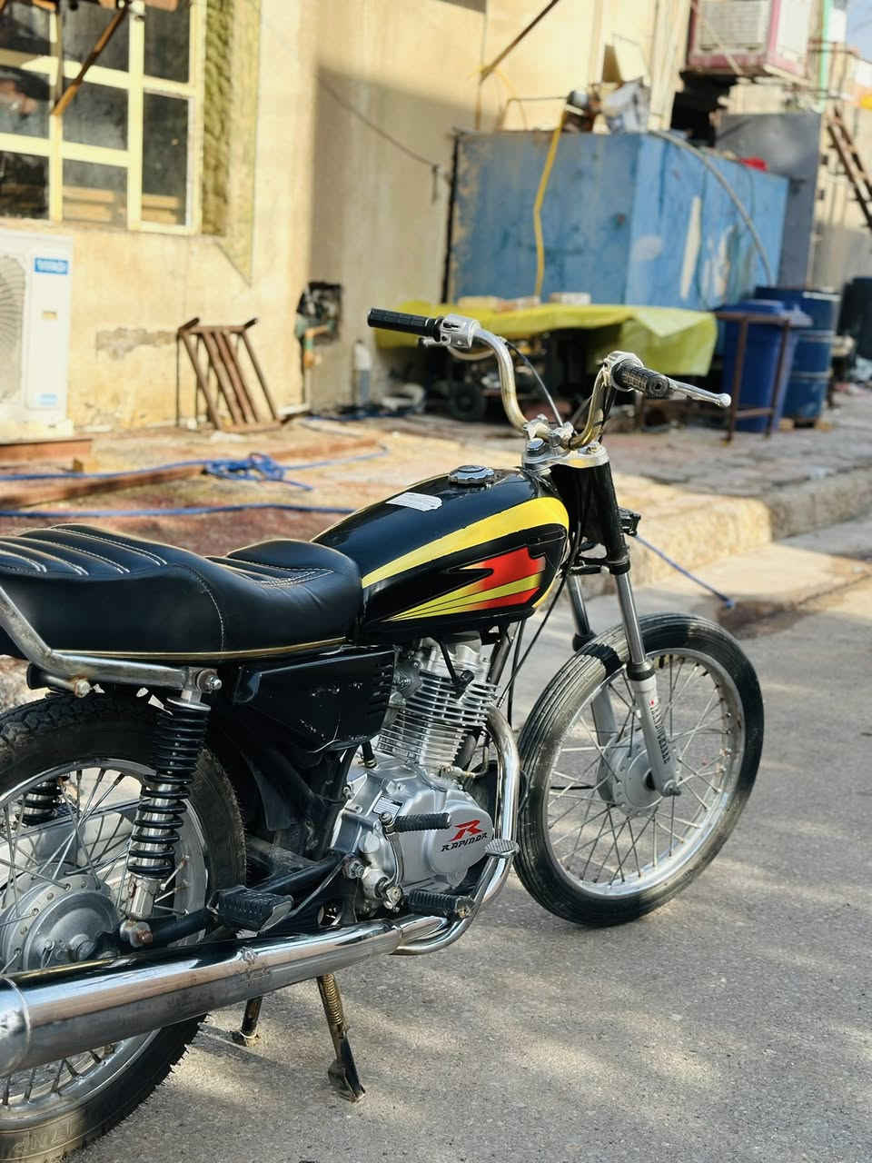 ‏للبيع اوراق.       ***********
