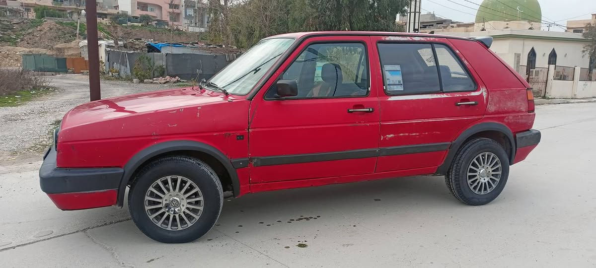 سلام عليكم للبيع كولف موديل 91 محرك 0.8 السياره جاهزه من كلشي كابون بنزين تايت اخو جديد رقم الماني نينوئ  وبسمي السعر خابر ودلل

  للاستفسار اكثر عل ***********
