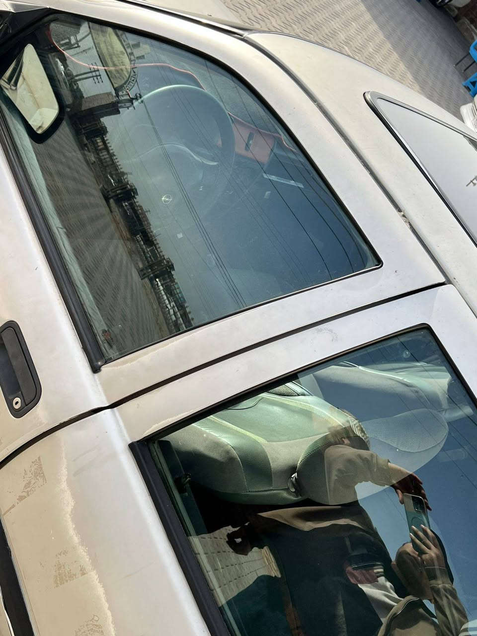 السلام عليكم اوبل فكتره 1991السياره قطرت صبغ مابيها بيها معجون بل جملغ وله مصبوغه وله وله ملعوب بيها السياره مكينه 1600مكينه جديده وحلوه ونعمه تريك وين ميعجبك نعومه السعر 36 المكان النجف الكوفه الاستفسار ***********
