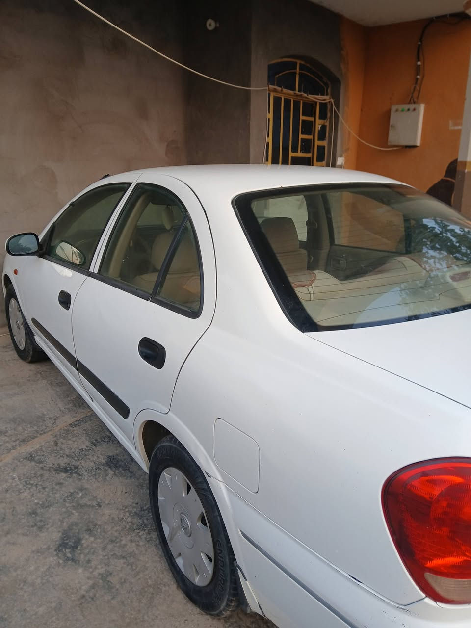 بسم الله الرحمن الرحيم 
صني ياباني ٢٠٠٨ مكفوله من الضربه والتبديل كير عادي محرك ابيض رقم انبار ألماني سنويه بأسمي تحويل مباشر السعر ٩٣ ورقه بيها مجال قليل للإستفسار إتصال ***********_ *********** غير متواجد على الفيس
