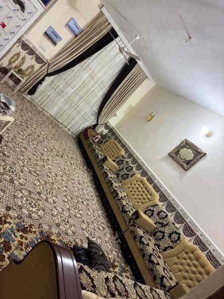 يعل مكتب الزعيم عن البيع دار سكن بناء حديث المساحه 200متر يتكون لبيت استقبال +المطبخ+صاله +غرفيتن نوم +صيات داخليه وخارجيه علما  يكون البيع النقد او عن المبادره السعر ١٢٠مليون الموقع حي العروبه خلف مدرسة العداديه القديمه مقابيل مركز شرطه كنعان الستفسار عله الرقم *********** او زيارت مكتبنا الوقع مدخل منطقه البدعه
