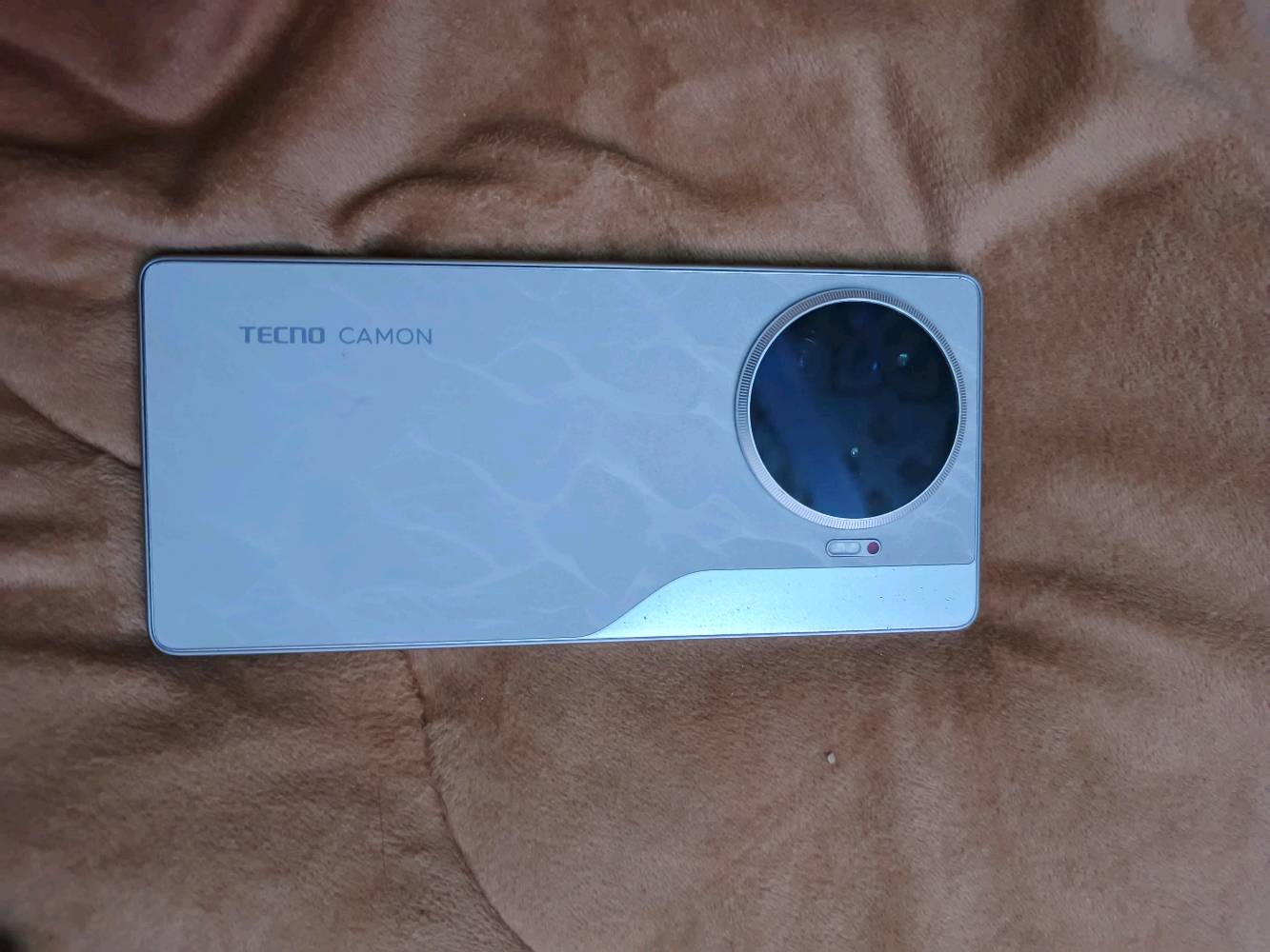 جهاز تكنو كمون 30برو 5gمكفول واي ضرر مابي عنواني سوك شيوخ 