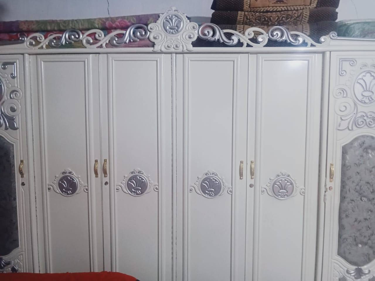 مكلف بالنشر غرفه ماليزي لون ابيض مطعمه نضيفه للبيع العنوان حي العسكري قرب صيدلية الماس بالفرع للاستفسار عل رقم 📱  ***********
