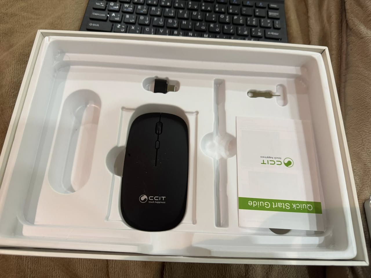 السلام عليكم تابلت ccit  s19pro ذاكره 512 حجم 10.8 بطاريه 100 جديد يشغل نت 5G ما مفتوح ولا مشتغل بس مفتوح من الكارتونه ملحقاته كامله شاحنه وكيبورد وماوس ccit ولزكه وكفر نضيف نضافه 100‎%‎ سعره 125 وبي مجال مكاني بغداد البلديات 
***********
