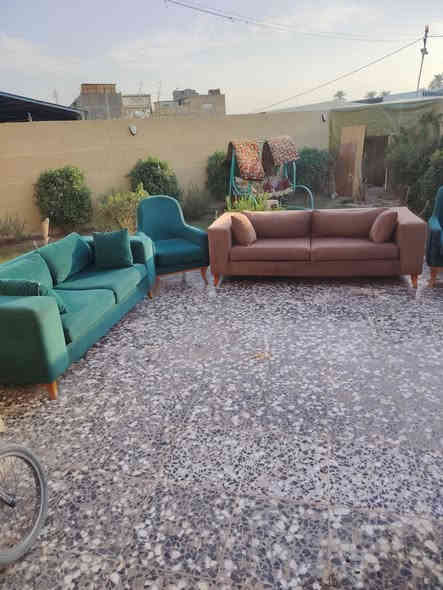 تخم ٨ مقاعد  حطاطة موديل تركي نضيف جدا سعرة ٣٨٠ مكاني الصابيات قرب بوابة الكاضمية جسر الدوار ***********
