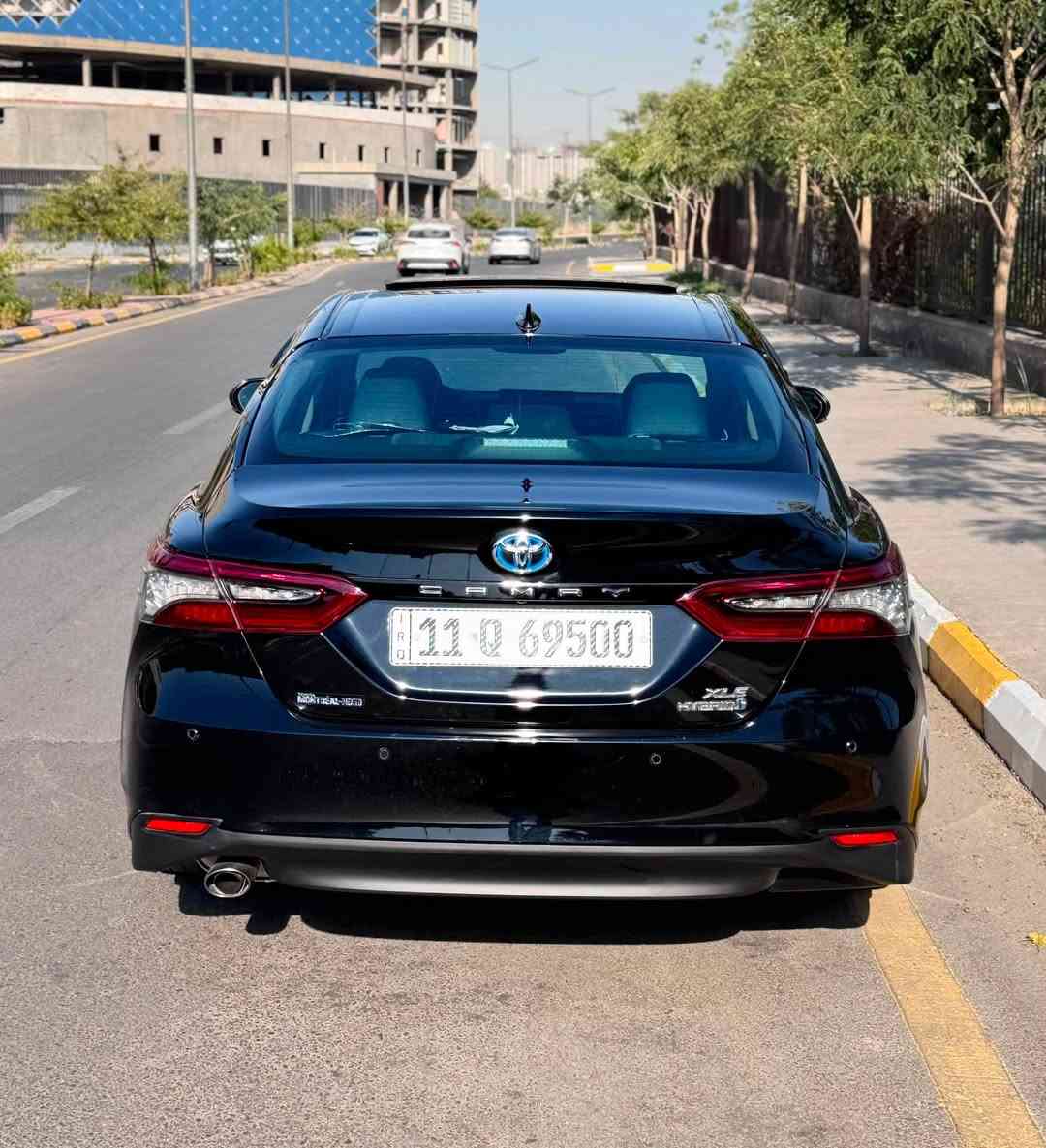 يالله
كامري XLE هايبرد 2023
مواصفات
* فتحة سقف
* حساسات امامي خلفي 
* المصابيح الاماميه والخلفية LED 
* محرك 2.5 لتر هايبرد بقوة إجمالية 208 حصان.
* ناقل حركة eCVT.
* دفع أمامي.
* ويل ألمنيوم 18 إنش.
* مقاعد جلد تدفئه تبريذ مع تحكم فول كهرباء 
* تشغيل بصمة ودخول ذكي.
* شاشة معلومات مع دعم Apple CarPlay وAndroid Auto.
* مثبت سرعة راداري.
* نظام المحافظة على المسار.
* نظام التحذير من الاصطدام والكبح التلقائي.
* اربع كامرات خلفيه وجانيه .
*داتا شو عرض معلومات 
*ماشيه 25 الف ميل 

*السياره تراي زيرو بمعنى الكلمه 
*الحادث كما موضع بصوره الحادث منشور #بدون_ايرباك
 جاملغ امامي وبابين جهة عكس السايق كردحه 
 وبالعراق مطخوخه جاملغ السايق والبنيد 
 يعني صبغ 5 قطع حالياً 

السعر 160 وبيها مجال بسيط او مراوس بشي يرهم 
التخدمه عيوني اله والماتخدمه يذكر الله بكلمه حلوه 

للاستفسار 
الاتصال او وات ساب ***********
مسجات وات ساب ***********
