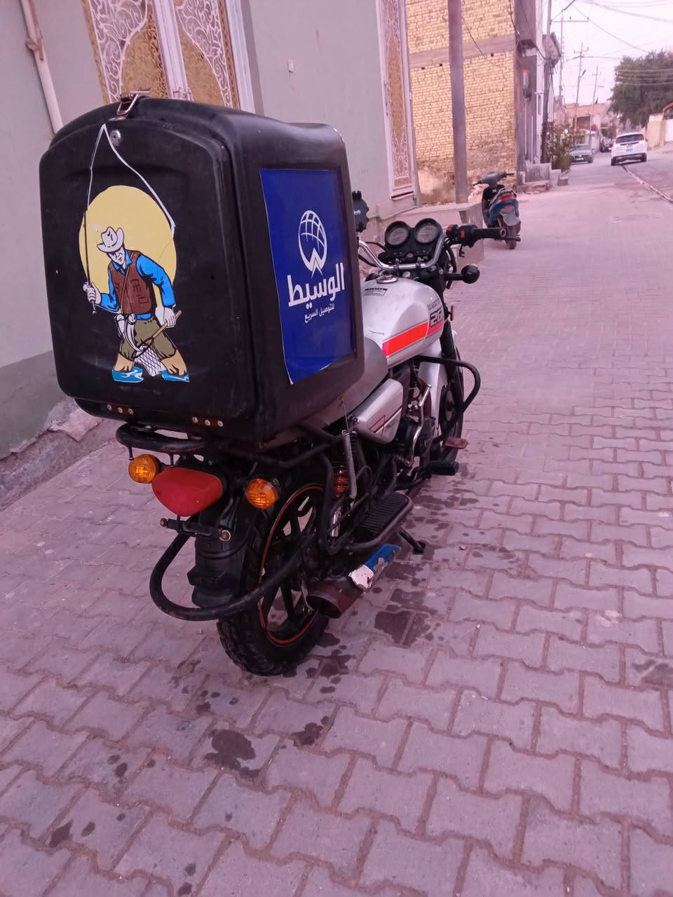 دراجه دايون بيع موديل 20
***********اتصال 
وراق صولي فول دراجه نقصهه شغلات بسيطه 
سلف شغال كلشي بيه يشتغل سبب بيع متوازي
