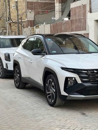 توسان 25 خليجي مكفوله كفاله عامهم كلشي السياره جديده بوضع الشركه الموا...