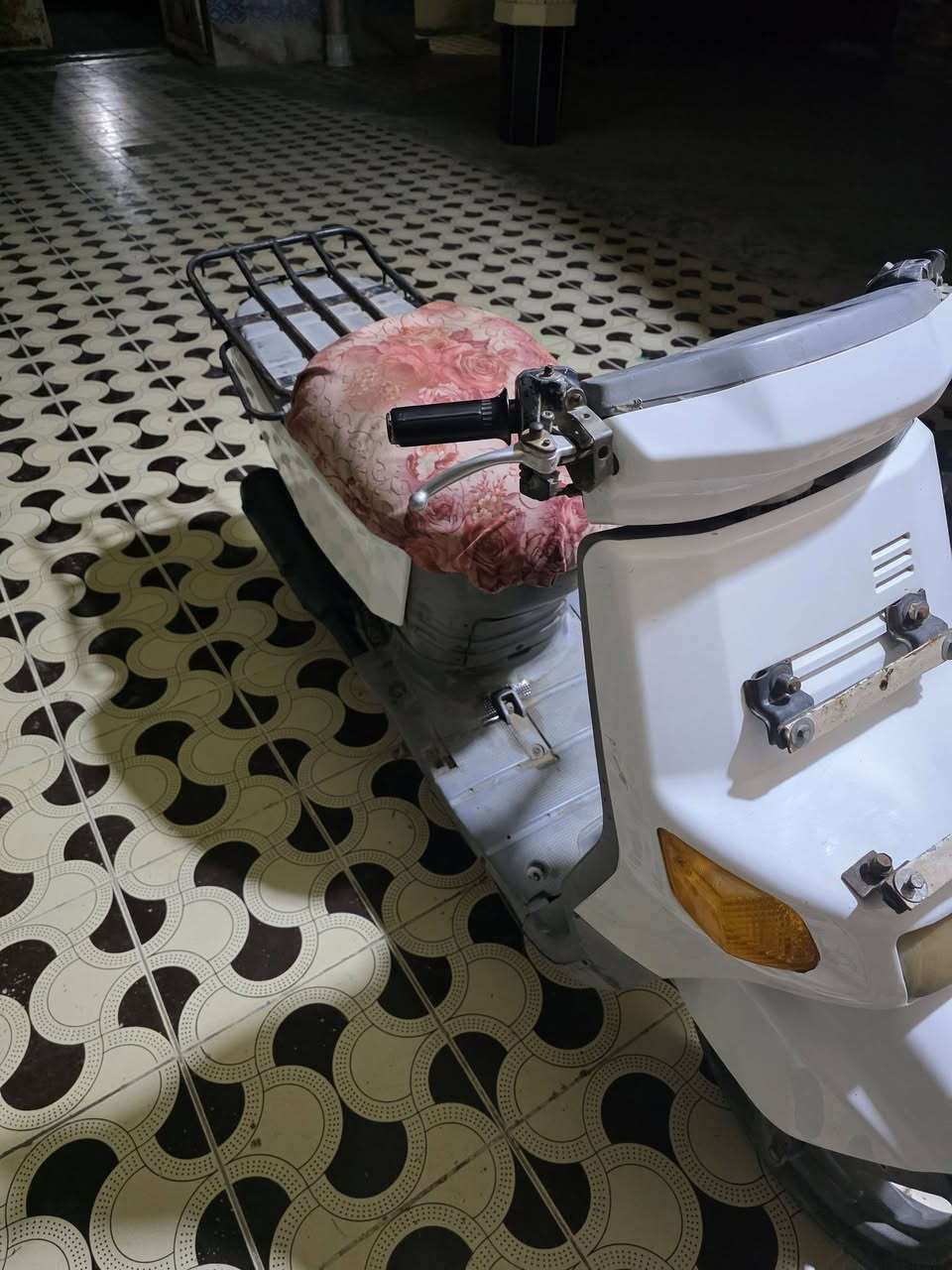 دراجه بيكم نضيفه مثل مشوف شغله كهربائيات كله شغال محرك خير من الله شلعه معدل المكان بعقوبه السعر 375وبيهه مجال بسيط رقم ‎0776 997 6157
