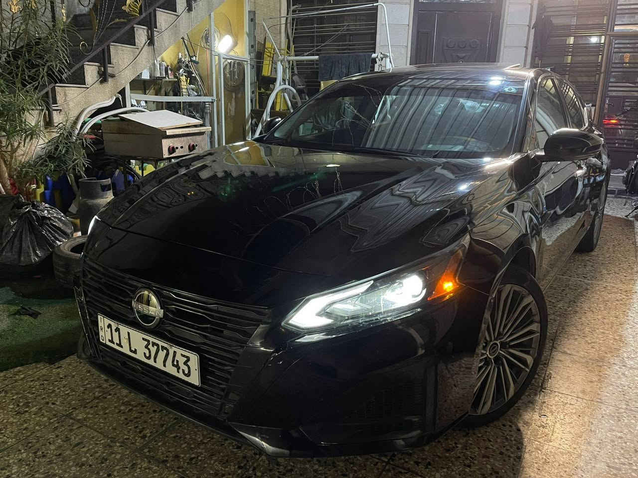 للبيع او مراوس التيما 2023 SL+ رقم بغداد بسمي اول مالك للسياره
فولل للاخير اعلى فئه 
فتحه-بصمه-شاشه كبيره-كامرات 360°-رادارات امامي خلفي جانبي-توقف ذاتي امامي خلفي-قياده ذاتيه pro pilot- تدفئه كشنات-تدفئه ستيرن-سماعات BOSE- هندبريك بصمه-اوتو هولد-كشنات كهرباء-شاحن لاسلكي-تبريد قطعتين-تشغيل عن بعد-ويل 19-دوسه ترحيب ALTIMA  ضوئيه-كشنات جلد

السياره حادثهه جاملغ وحافه البنيد يعني مو بجم حته الراديترات بلاديه 
وطخطخات بصفحه السايق وصابغين الصفحه والجاملغ الخلفي جهه عكس السايق بي طخه صغيره وصابغي بالامارات وصور الحادث بالمنشور 
السعر:١٤٨ وبي مجال بسيط للشراي 
مكاني:بغداد-اليرموك
***********
