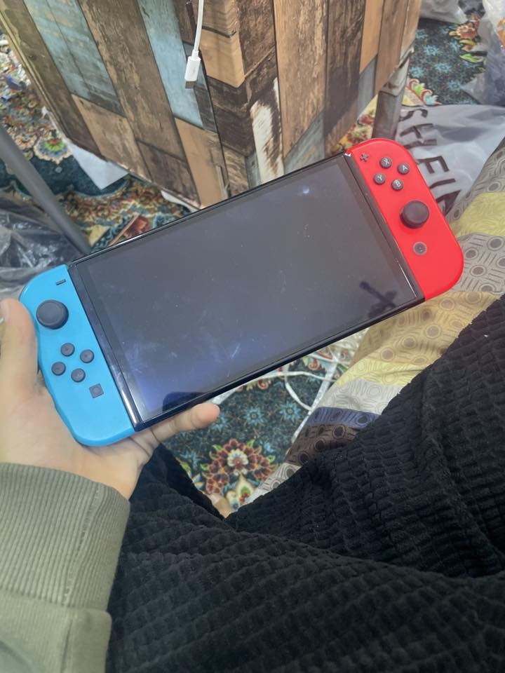 نتندو سوج OLED نضافه  90 بل 100 كامل مل حقاته السعر 290 وبي مجال لل استفسار خاصص❤️‍🔥🔥


**إذا كنت صاحب هذا الإعلان وتريد حذفه لأي سبب، رجاءا أرسل رسالة إلى الدعم الفني**