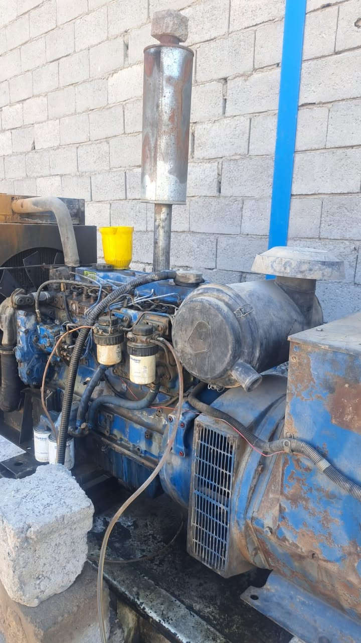 سلام عليكم 
بيركنز بريطانيا 🇬🇧 اصلي 100 kva للبيع 
مولده بلاديه خير من الله 
***********  واتساب او اتصال
