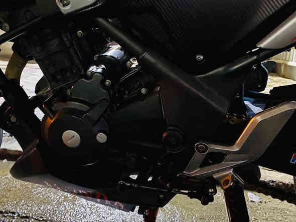 CBR250R كير مكينه ضفيرة مكفولات اوراق كاملة تايرات جدد باتري جديد سعر (مليون ونص) بغداد مشتل ***********
