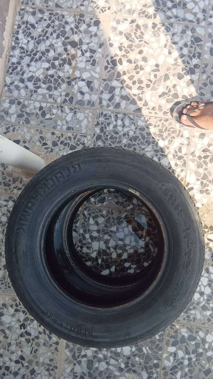 سلام عليكم تايرات حجم 14 نظاف 90 من 100 مكاني بابل مو باله ترى صيني درجة أولى ***********
