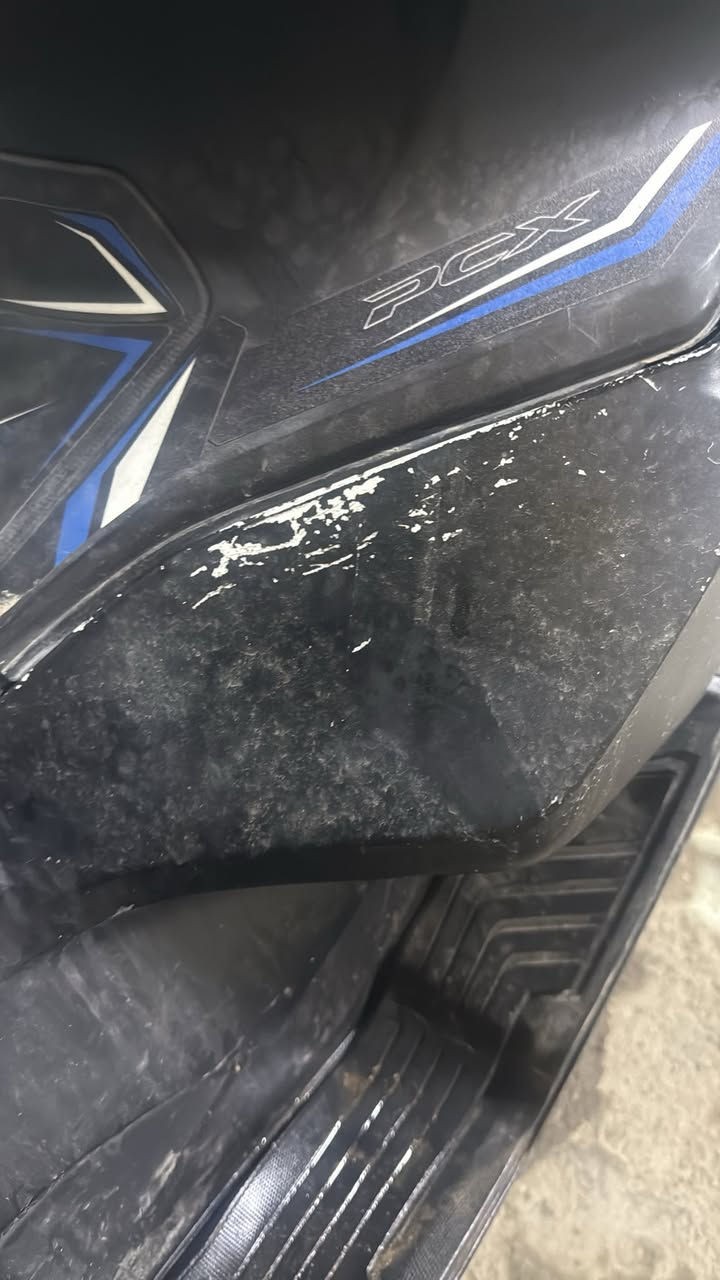 سلام عليكم بي سي اكس جيل الرابع للبيع
مكفوله دراجه من مكينه 
كفرات بل صوره بين شخط بيه
وممشاه وكامله من كلشي حساسات كهربائيات 
ماليزي دراجه 
 سعره 16 بيه مجال 
وتساب ***********
