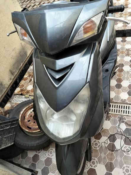 سلام عليكم ورحمة الله وبركاته 
سكنس ياباني نوزل فحل للبيع الدراجه كلهه شغاله مانقص برغي
مكينه شرط مامفتوح بيهه اي شي 
مكاني ذي قار مركز 
السعر مليون و100
واتساب ***********
