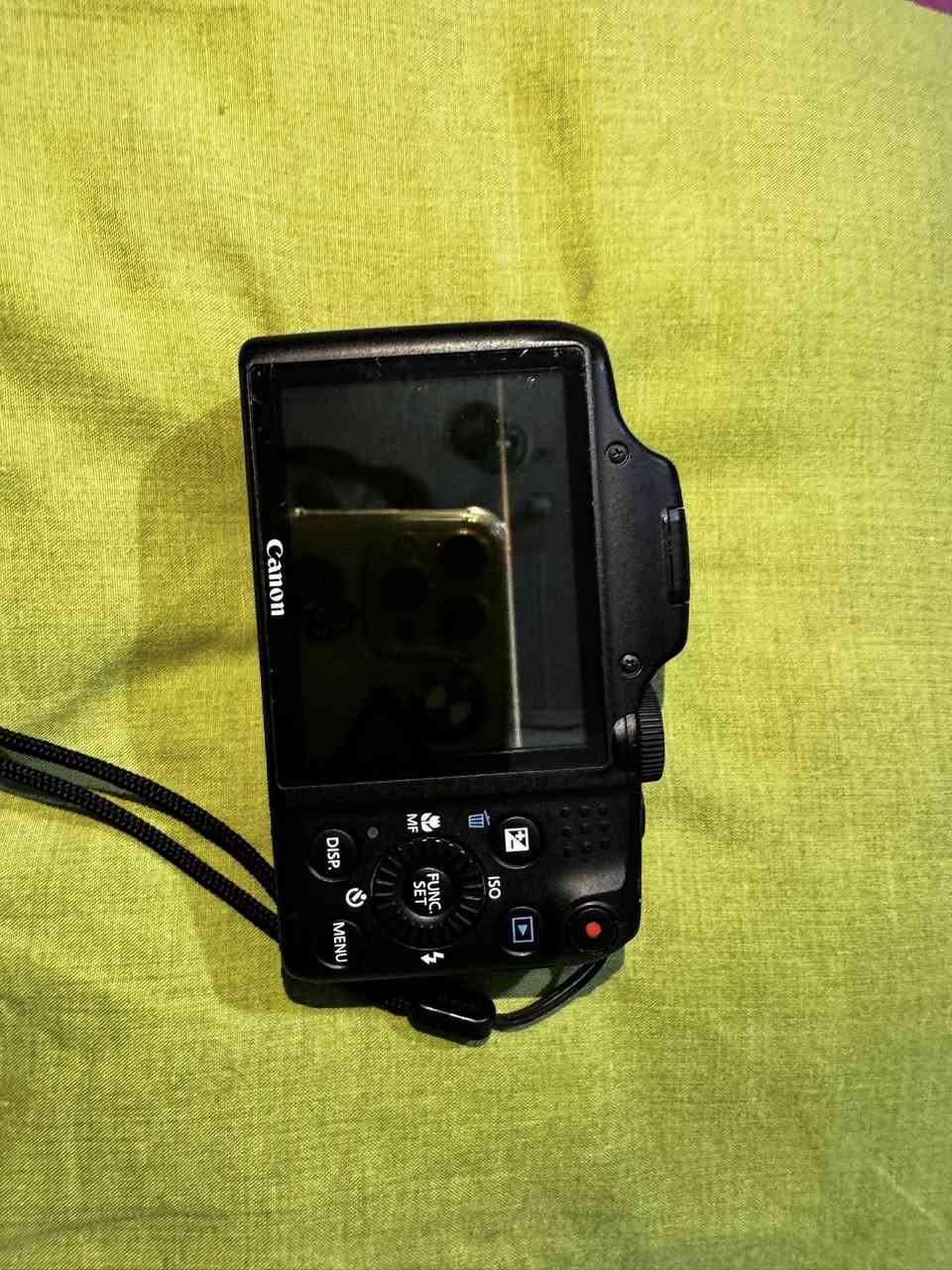 كانون مستخدم 
السعر 175 
بدون ملحقات 
وياها بطاريه فقط


**إذا كنت صاحب هذا الإعلان وتريد حذفه لأي سبب، رجاءا أرسل رسالة إلى الدعم الفني**