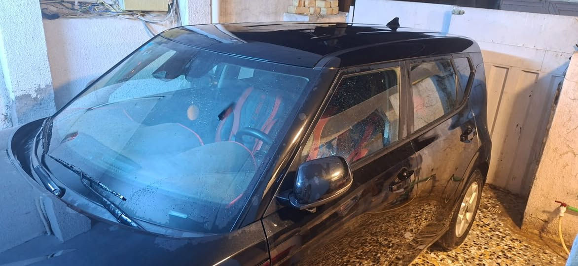 سلام عليكم
كيا صول للبيع
موديل 2023
وارد امريكي
حادثها بل حافة مال بنيد
وراجع نفسة 
بدون ايرباك شاصي لغد مكفول
بدون اي دواخل
سيارة جديدة كلش
ماشية 38 الف
رقم بغداد بسمي
محرك كير شرط مامفتوحات
محرك 2000 دوش
سونار ناشرة داخل صور
مكاني بغداد
للستفسار ***********
السعر 160 ورقة وبيها مجال
خوان مكلف بل نشر
