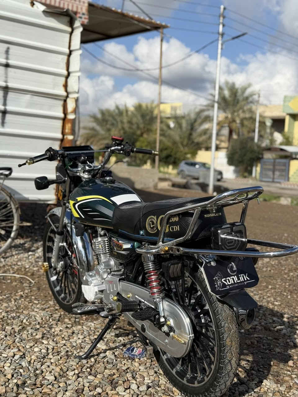 دراجه للبيع موديل 25مكينه 200ما بيه أي نقص  دراجه كفاله وزيرو ما ماشيه لون زيتوني مكاني ديالى لعنبكيه عله طريق دلي عباس سعر750وبيه مجال ***********💁
