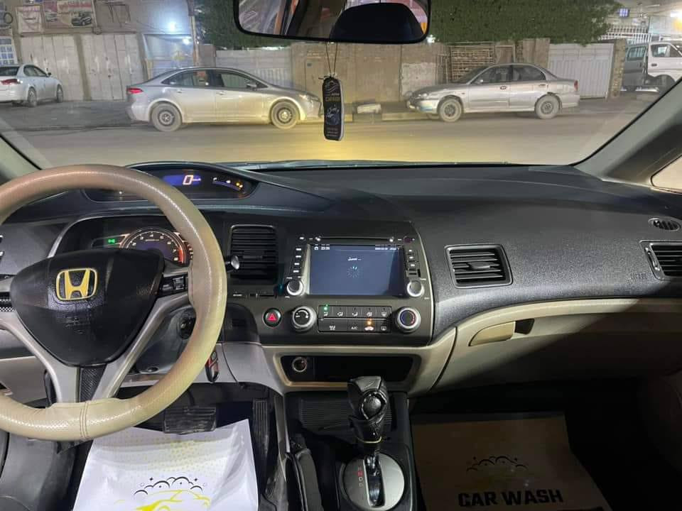 هوندا سفك 2009 رقم بغداد دولي السياره مكفوله من كير مكينه تبريد كامل الحساسات تحكم استيرن ما بيها اي حادث سياره نضيفه السعر 65 رقم الهاتف ***********
