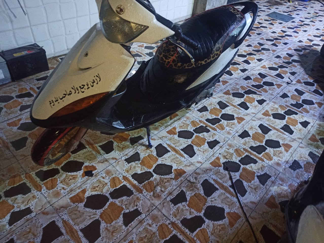 السلام عليكم
دراجه لبيع ماكس مكان فلوجة حي شهداء 
دراجه طفت بيه ابيع كايمه
شراي يتصل عل رقم مرواس ترهم
400 وبيها مجال 
***********
