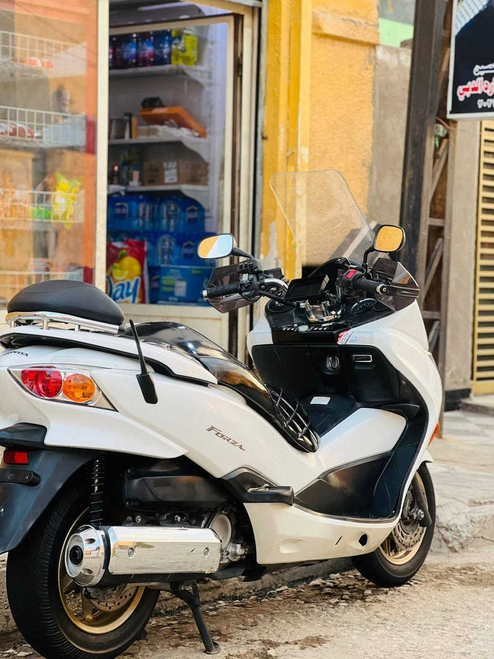 فورزه 010 لبيع
مكاني ناصريه قضاء الرفاعي
اكو فيديو لتوضيح شوفه قبل لا تنتصل
الشراي يتصل
***********
فول مواصفات واحد ع واحد
ماشيه 24
ويل ذهبي
اي بي اس مانع نزلاغ 
لايتات كرستال
تدفئه بليدات
جامه طويله 
تجوه ناصيه لبلاد
شاشه لمس بلاتوث
مسجل البلاد تحكمات بي وي سكليتر
7 كير 4 تحويلات
مكينه بيضه
قبق كلجات نيكل
مصدات ام لد
اسف ع اطاله
 تواصل نتصال
 او واتساب ***********
