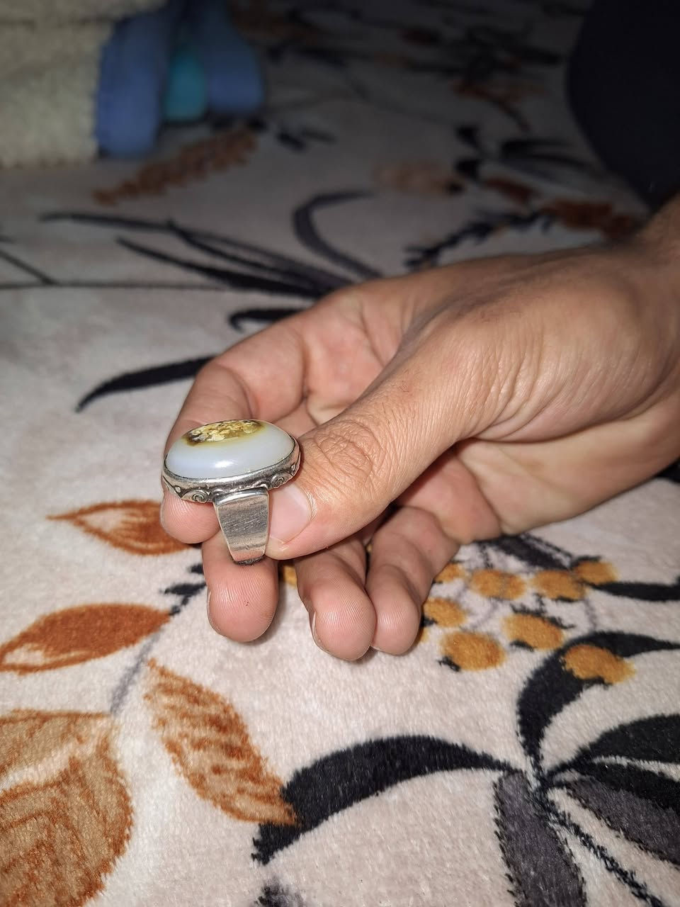 السلام عليكم يماني كرز الكرز قشره سوداء صياغه يدويه و سليماني نوادر صياغه يدويه السعر 500 وبي مجال بسيط


**إذا كنت صاحب هذا الإعلان وتريد حذفه لأي سبب، رجاءا أرسل رسالة إلى الدعم الفني**