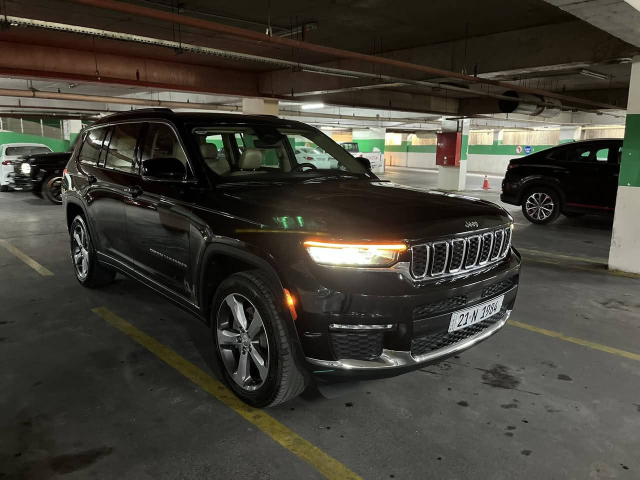 جيب كراند شيروكي لمتد 2021
خليجي هارلم
مكفولة من الصبغ والبارد والتبديل بدون اي ضرر
6 سلندر 3600 بانزين
فور ويل
فول مواصفات 
بانوراما
بصمات ابواب وتشغيل
تشغيل عن بعد
صندوك كهرباء
كشنات الامامية كهرباء اثنينهن
داخل جلد بيج
تبريد وتدفئة كشنات
تدفئة ستيرن
ماشية 61 الف كيلو
رادار امامي وخلفي وجانبي
اوتو ستوب
تحديد مسار
سماعات alpain
ستيرن هزاز
هاند بريك بصمة
7 راكب
كامرا خلفية 
وكامرات داخلية عالركاب
ويل كب 20 اصلي
تخم تاير جديد
رقم سليمانية باسمي
سنوية وهزة جديدات
السيارة تنباع بدون الرقم يعني انطيك رقم ثاني
كير ومحرك مكفول السيارة على وضع الشركة
تبديلات الدهن والفلاتر كلة بالشركة من الزيرو
مكان السيارة الكاظمية
السعر 36 الف دولار 
077 666 555 84
