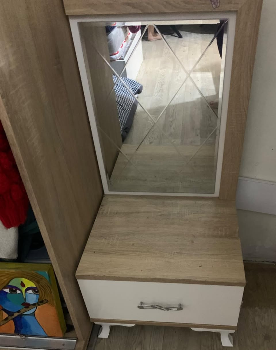 جربايه وثنين كوميديات وميز تواليت ومرايه ب١٠٠


**إذا كنت صاحب هذا الإعلان وتريد حذفه لأي سبب، رجاءا أرسل رسالة إلى الدعم الفني**